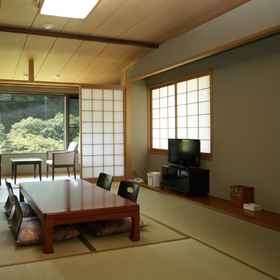 Kirari Ryujin 1, Hotel Katsuragi-shi