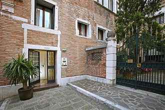 Bedroom 4 Ca' Lucatello Townhouse