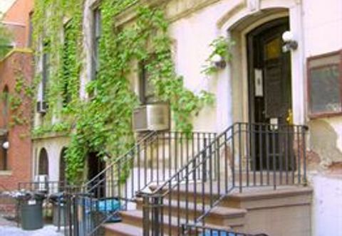 외관 Guest House Off Park