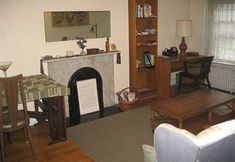 로비 6 Guest House Off Park