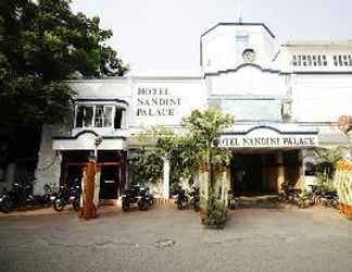 Kamar Tidur 2 Hotel Nandini Palace