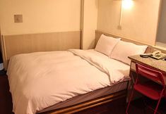 Bedroom 7 King Regency Hotel