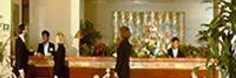 Lobi Ramada Plaza Jfk Airport