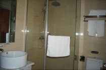 Toilet Kamar Super 8 Hotel Hangzhou Xiaoshan Shi Xin Guang Chang