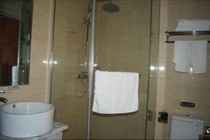 ห้องน้ำภายในห้อง Super 8 Hotel Hangzhou Xiaoshan Shi Xin Guang Chang