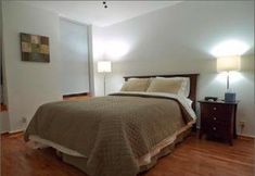 Bedroom 6 Upper Yorkville Suites