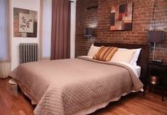 Bedroom 3 Upper Yorkville Suites