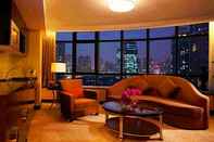 Kolam Renang Howard Johnson Business Club Hotel Shanghai