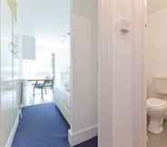 Toilet Kamar 6 Welby 57