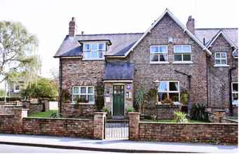 Exterior Pinfold Cottage