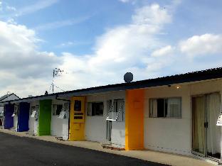 อื่นๆ Rainbow Motel