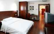 Kamar Tidur 6 Hotel Huaxia Milano