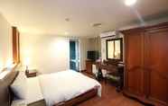 Lobi 4 Camp David Hotel