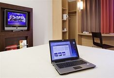 Bedroom 4 Ibis London Euston St Pancras