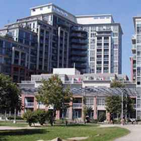 Super Awesome King West Furnished Suite 1, Hotel Jane