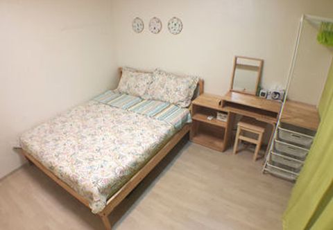 Bedroom C.U. BNB Guest House - Hostel