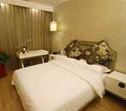 Bedroom 2 FX Hotel Zong Bu Ji Di Dian Beijing
