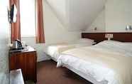 Bedroom 2 White Lodge, Hornsey