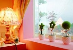 Lobby 5 Colorful Trip B and B