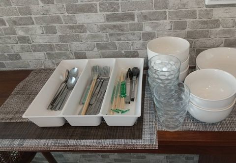 Others Eight Beat Building