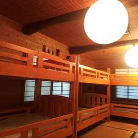 เกสต์เฮาส์ คูจุ โนะ คุระ 1, โรงแรม & ที่พัก สถานีฮิกิจิ