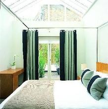 Phòng ngủ Guesthouse West