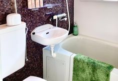 อื่นๆ 5 SPARKY's House / House II