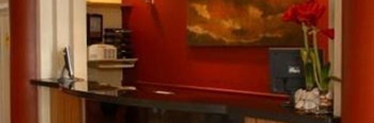 Lobby Menzies London Luton Strathmor