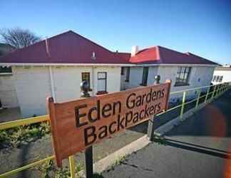 Exterior 2 Eden Gardens Backpackers