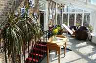 Lobby Knavesmire Manor Hotel & Leisure