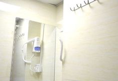 In-room Bathroom 6 Hangzhou New Wind Youth Hostel