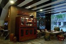 Bar, Cafe and Lounge Flower Inn West Lake