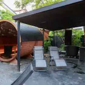 Akama Kamakura 1, Hotel Hazakura Kaikan