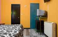 Phòng ngủ 2 Hostal 12 Rooms