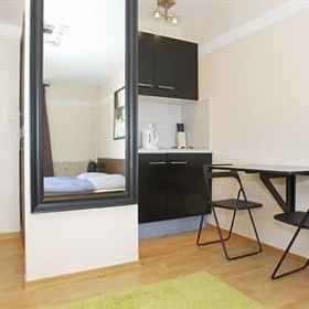 Q Damm Apartments 1, Hotel Theodor-Heuss-Platz