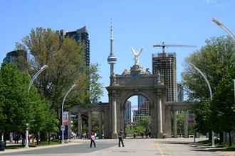 Lobi 4 Grand Royal Condos - Toronto