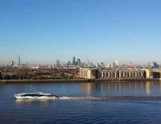 Exterior 2 Canary Wharf Luxury Riverside Apartments