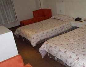 Kamar Tidur 4 Motel 168 Hongling