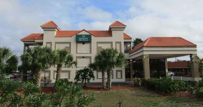 Swimming Pool Quality Inn & Suites Kissimmee by The Lake