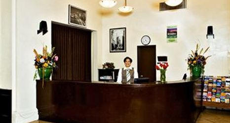 ロビー 2 Latham Hotel