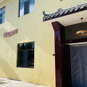Hotel Exterior1Gan Tang Min Su,阿克塞哈萨克族自治县飯店