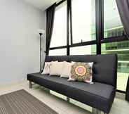 Lainnya 6 B-6-12 Comfy & Simple Apartment at Atria SOFO Suites