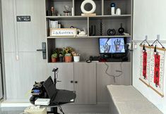 Khác 5 On the Road Hostel