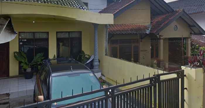 Others Villa Enos Lembang by GroRental