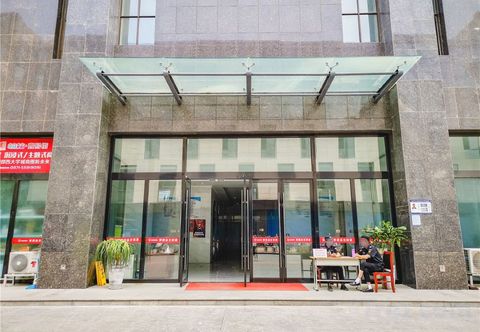 Others Xinya Hotel (Zhengzhou Henan University of Technology Subway Station)