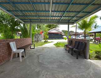 Lainnya 2 OYO 93507 Saril Riverside Homestay