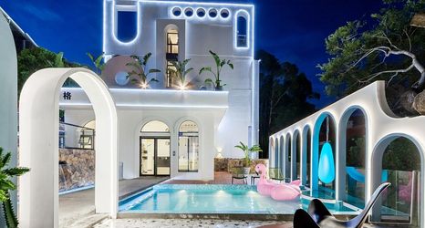 Others 2 Mid-mountain companion