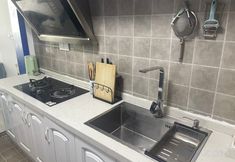 Others 4 Oia Med Garden