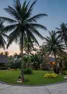 Hotel Exterior The Beach Village Resort