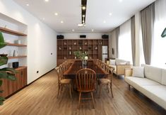기타 6 Buran Inn